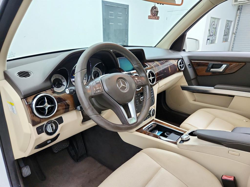 2013 Mercedes-Benz GLK-Class - $8,695