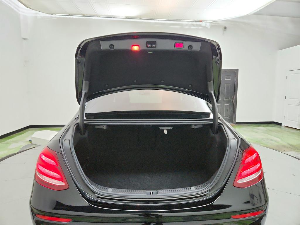 2018 Mercedes-Benz E-Class - $21,495