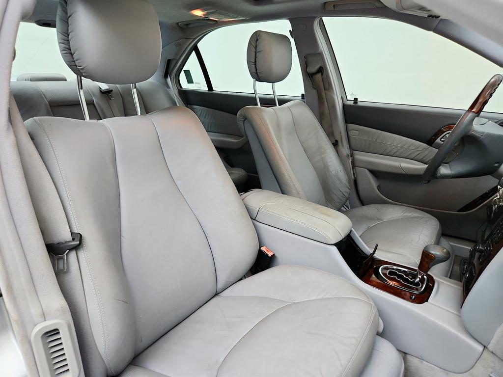 2000 Mercedes-Benz S-class - $5,795