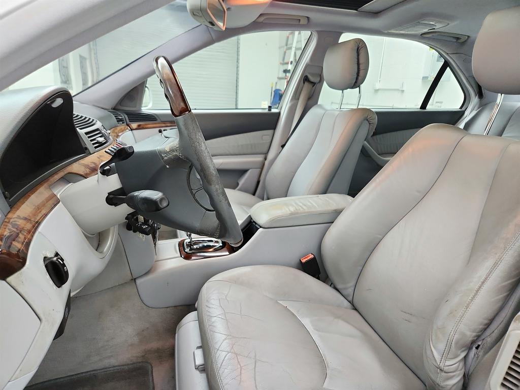 2000 Mercedes-Benz S-class - $5,795