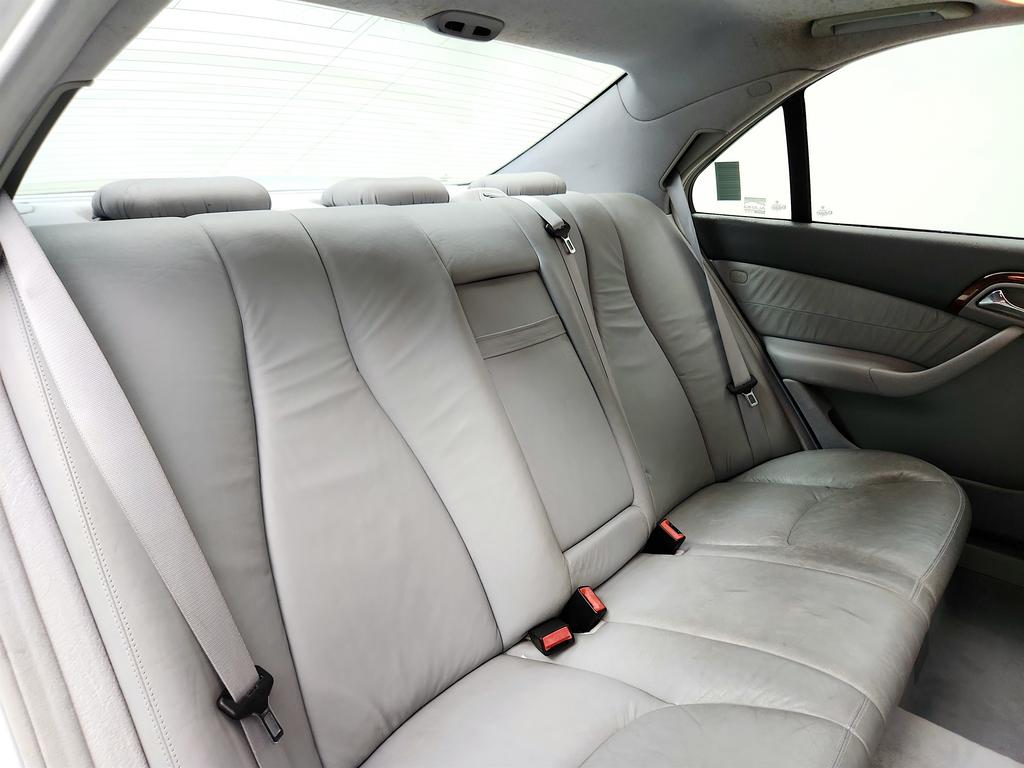 2000 Mercedes-Benz S-class - $5,795