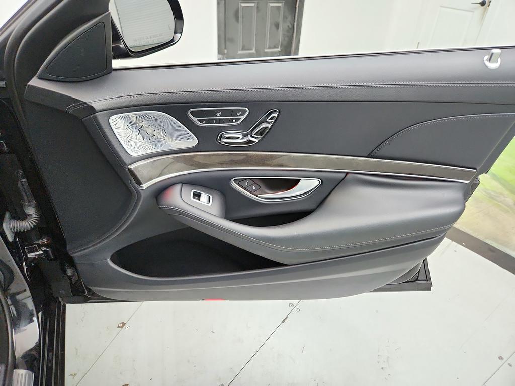 2016 Mercedes-Benz S-class - $18,945
