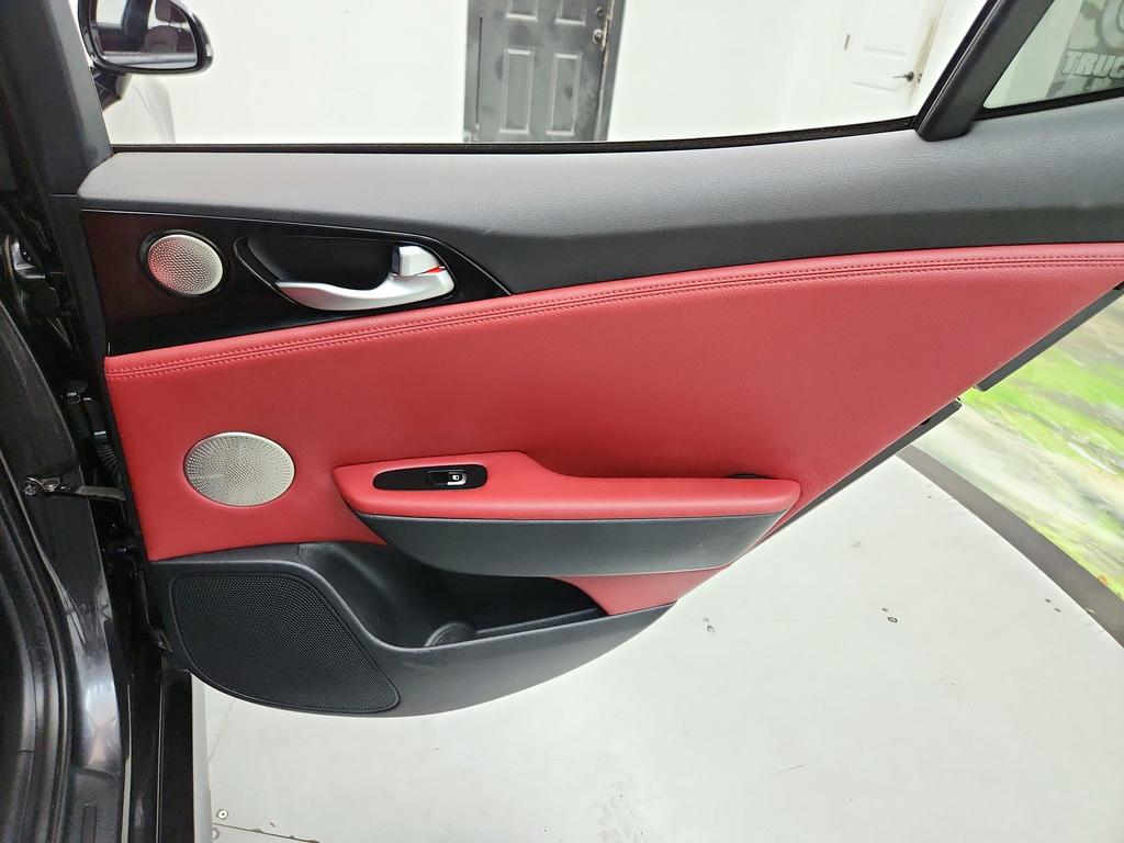 2021 Kia Stinger - $17,595