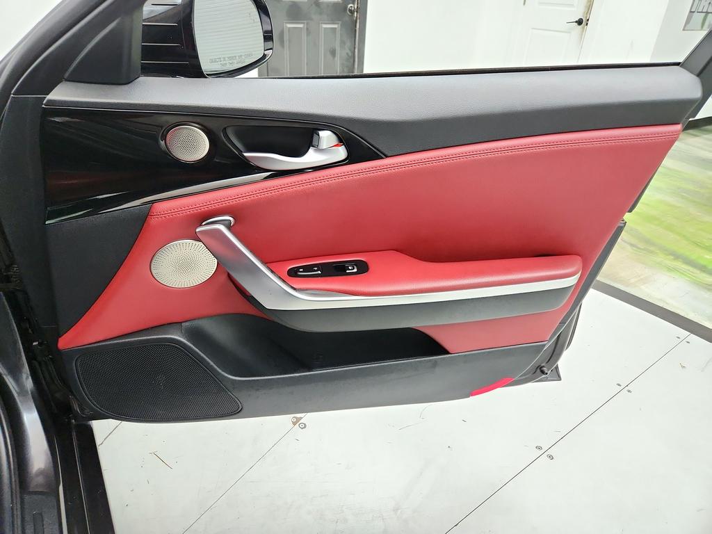 2021 Kia Stinger - $17,595