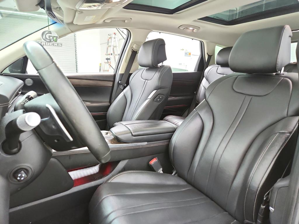 2021 Genesis GV80 - $21,445