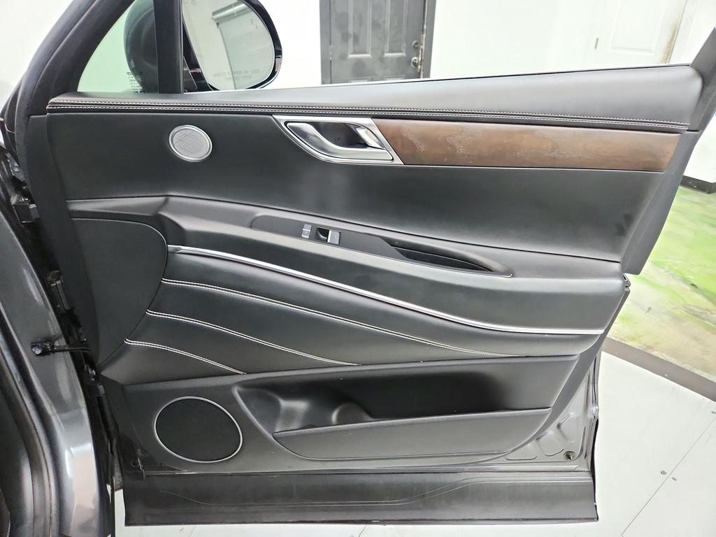 2021 Genesis GV80 - $21,445