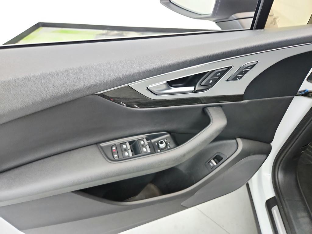 2019 Audi Q7 - $10,995