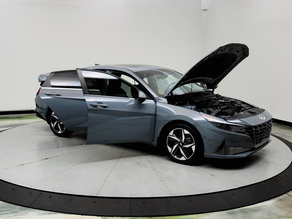 2022 Hyundai Elantra - $14,950