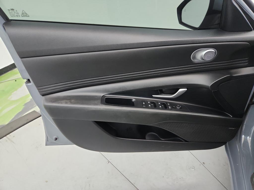 2022 Hyundai Elantra - $14,950
