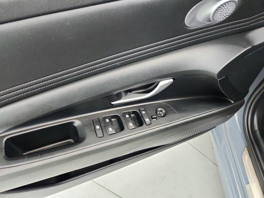 2022 Hyundai Elantra - $14,950