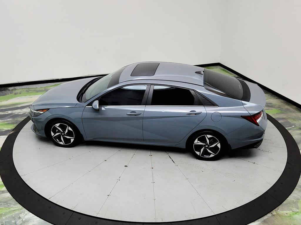 2022 Hyundai Elantra - $14,950