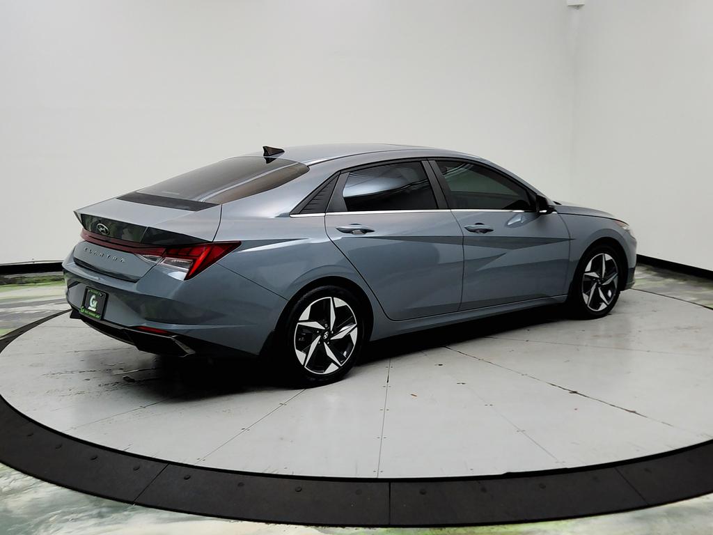 2022 Hyundai Elantra - $14,950