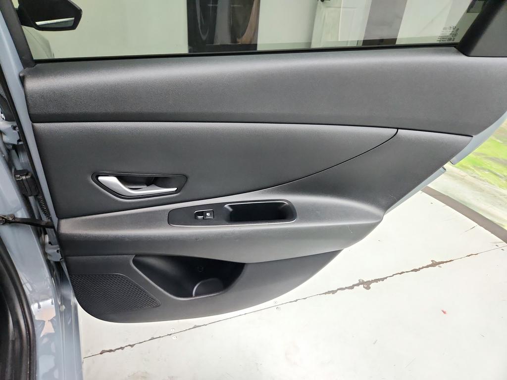 2022 Hyundai Elantra - $14,950