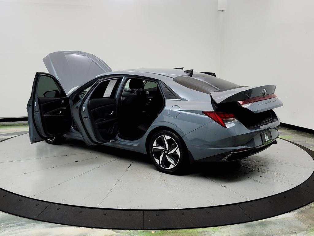 2022 Hyundai Elantra - $14,950