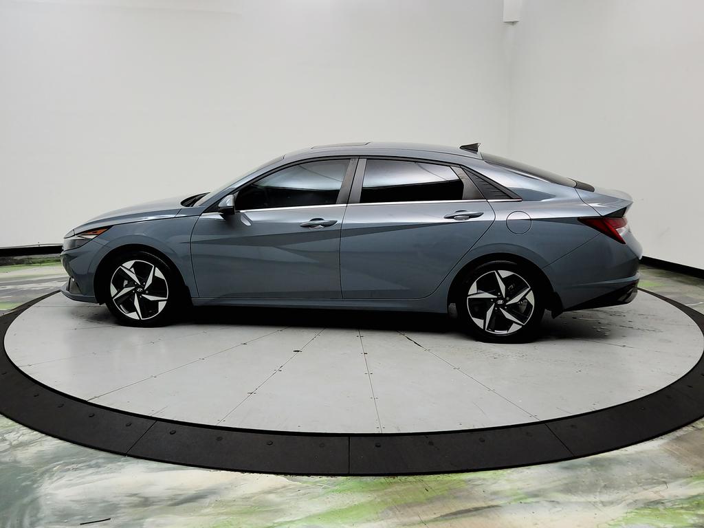 2022 Hyundai Elantra - $14,950