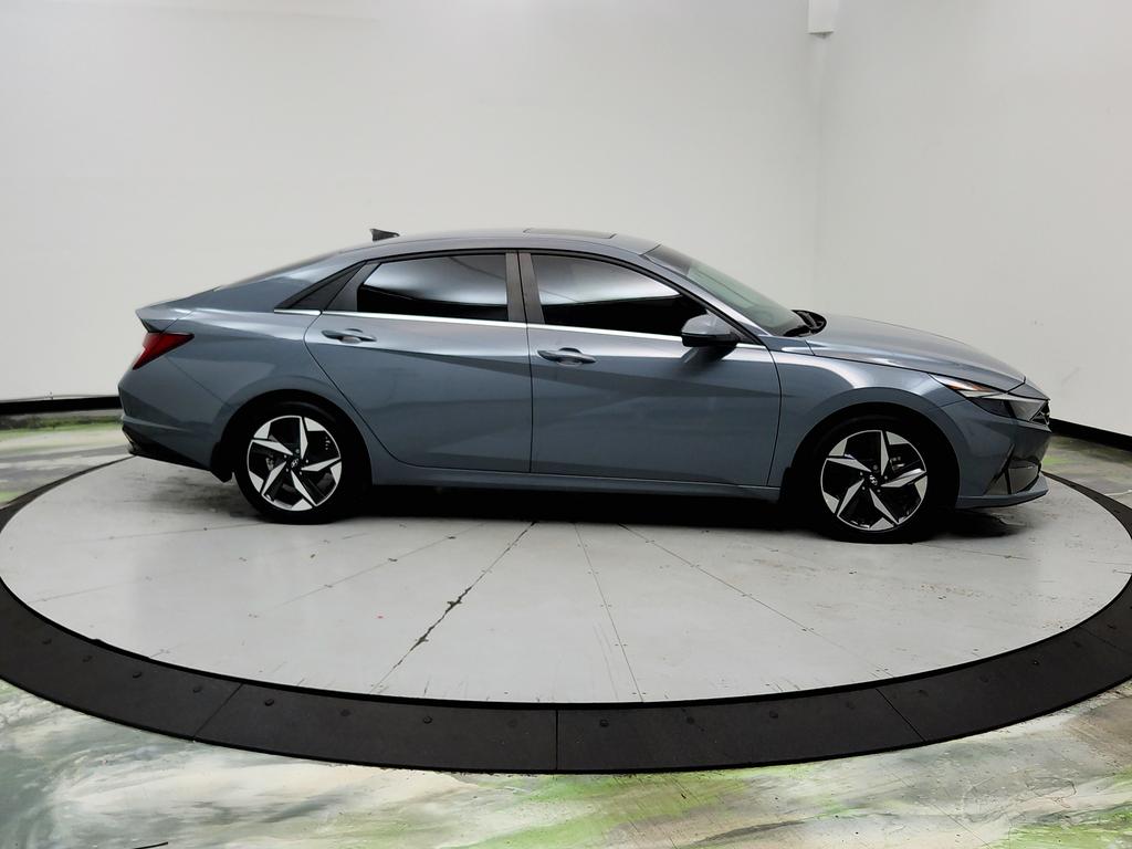 2022 Hyundai Elantra - $14,950