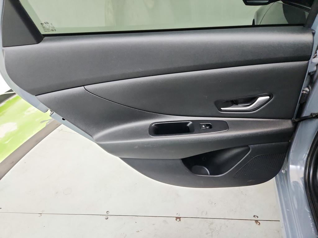 2022 Hyundai Elantra - $14,950