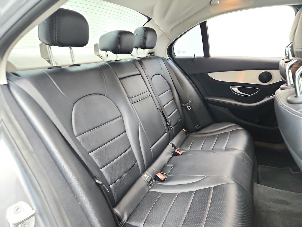 2015 Mercedes-Benz C-Class - $9,895