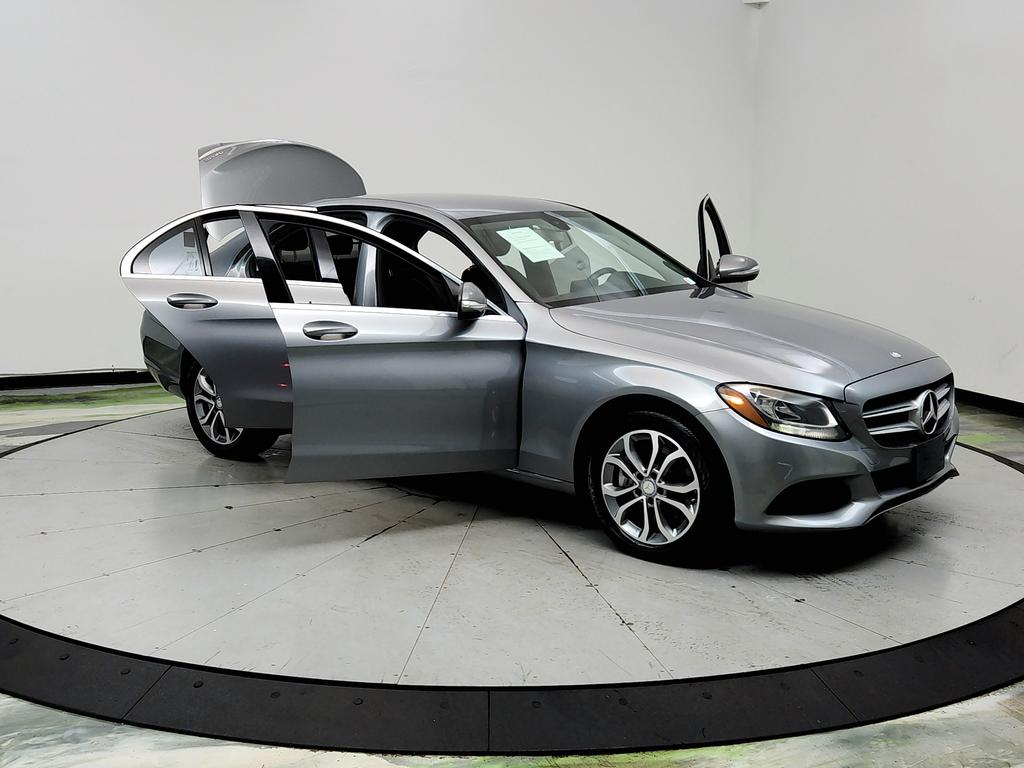 2015 Mercedes-Benz C-Class - $9,895