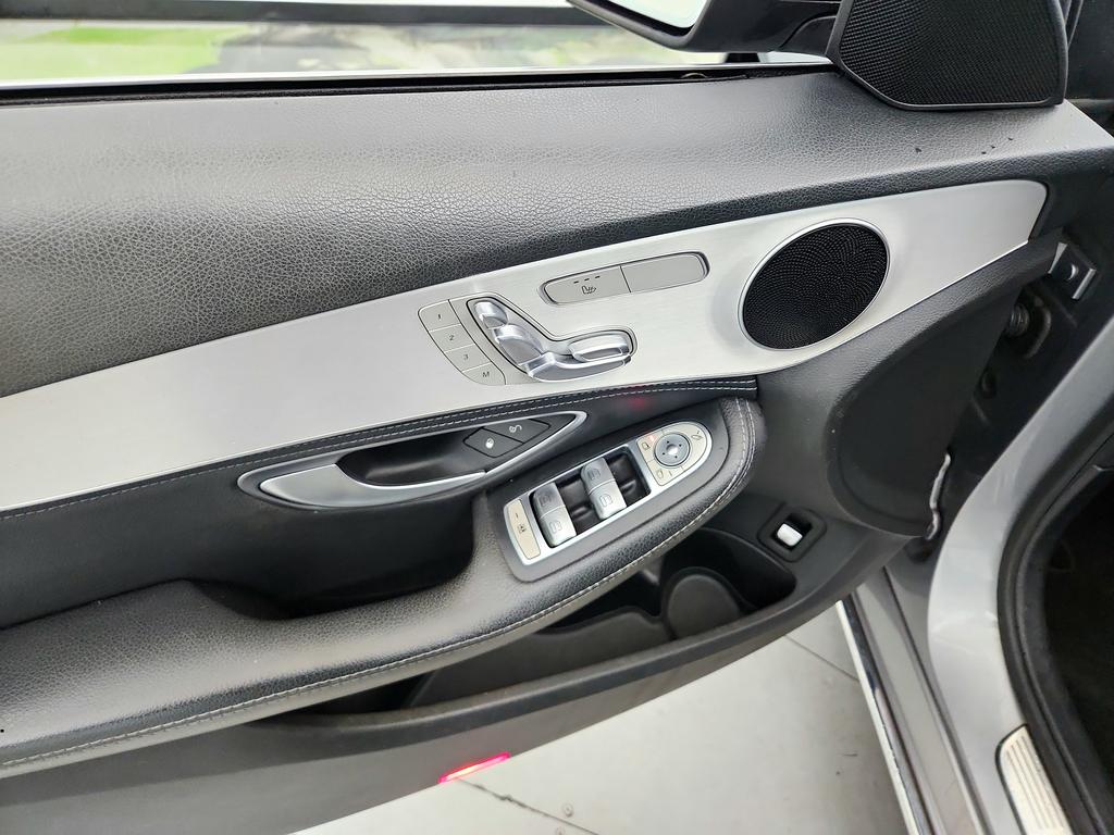2015 Mercedes-Benz C-Class - $9,895