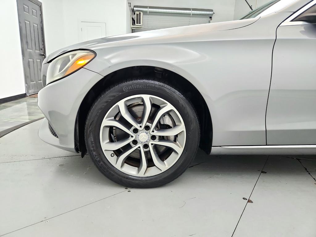 2015 Mercedes-Benz C-Class - $9,895