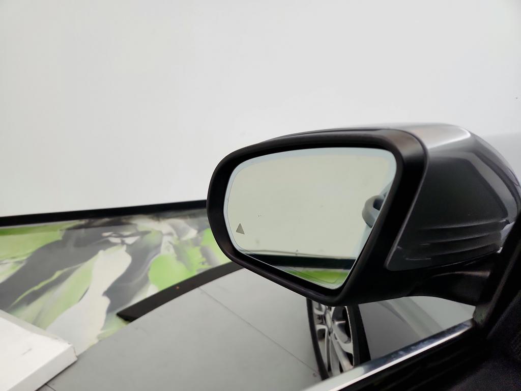 2015 Mercedes-Benz C-Class - $9,895