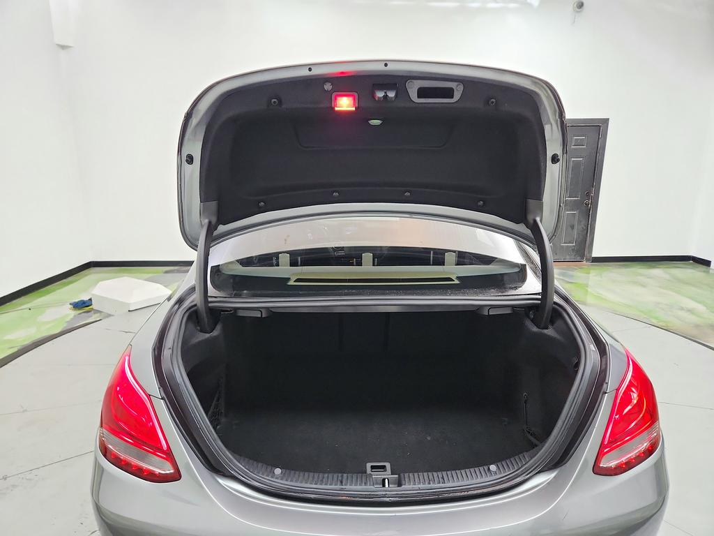 2015 Mercedes-Benz C-Class - $9,895