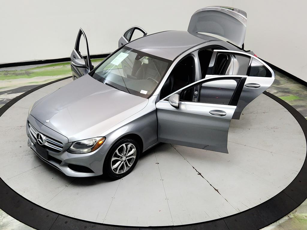 2015 Mercedes-Benz C-Class - $9,895