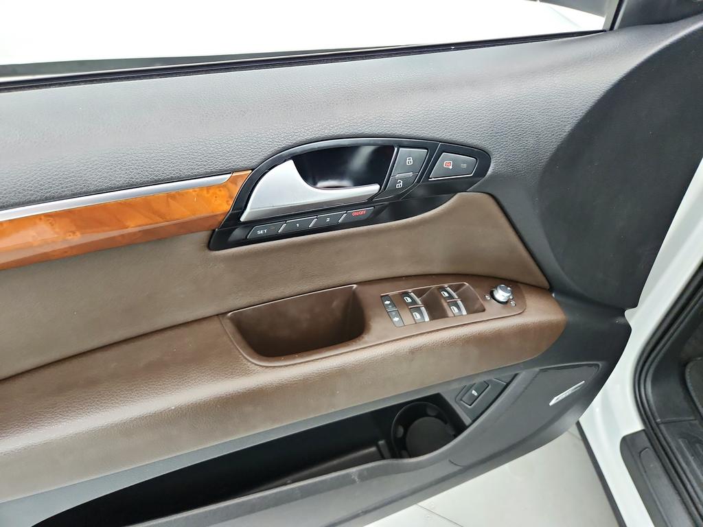 2014 Audi Q7 - $9,950