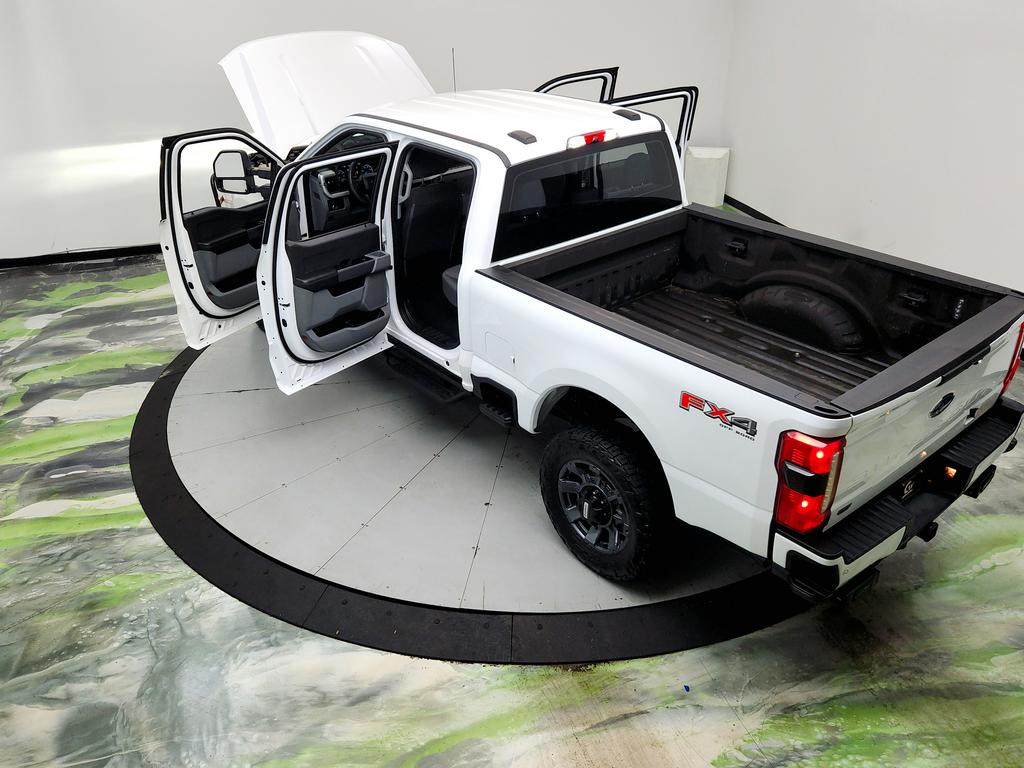 2023 Ford F-350 - $40,795