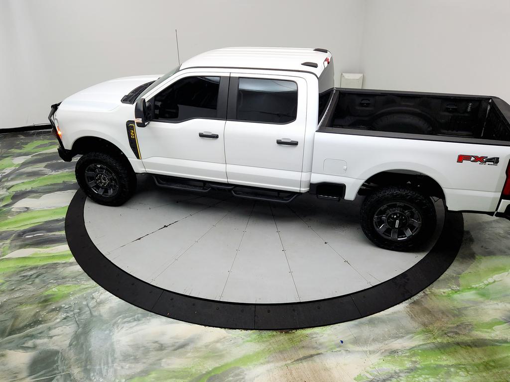 2023 Ford F-350 - $40,795