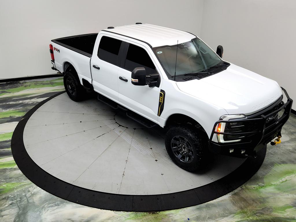 2023 Ford F-350 - $40,795