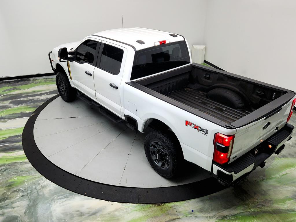 2023 Ford F-350 - $40,795