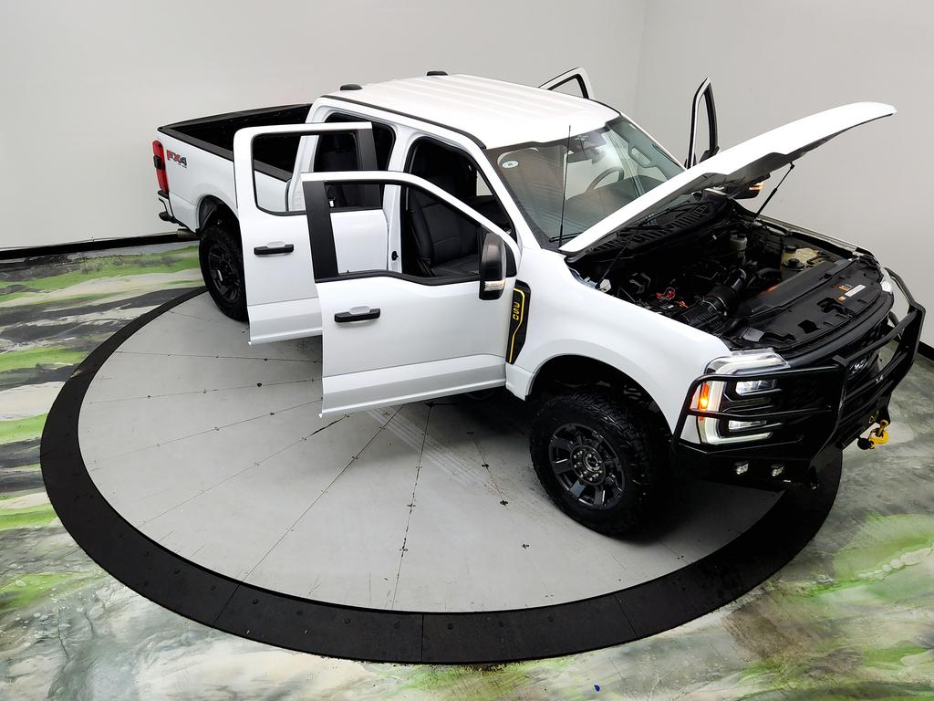 2023 Ford F-350 - $40,795