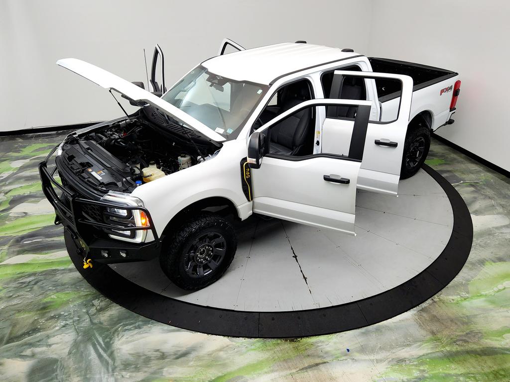 2023 Ford F-350 - $40,795