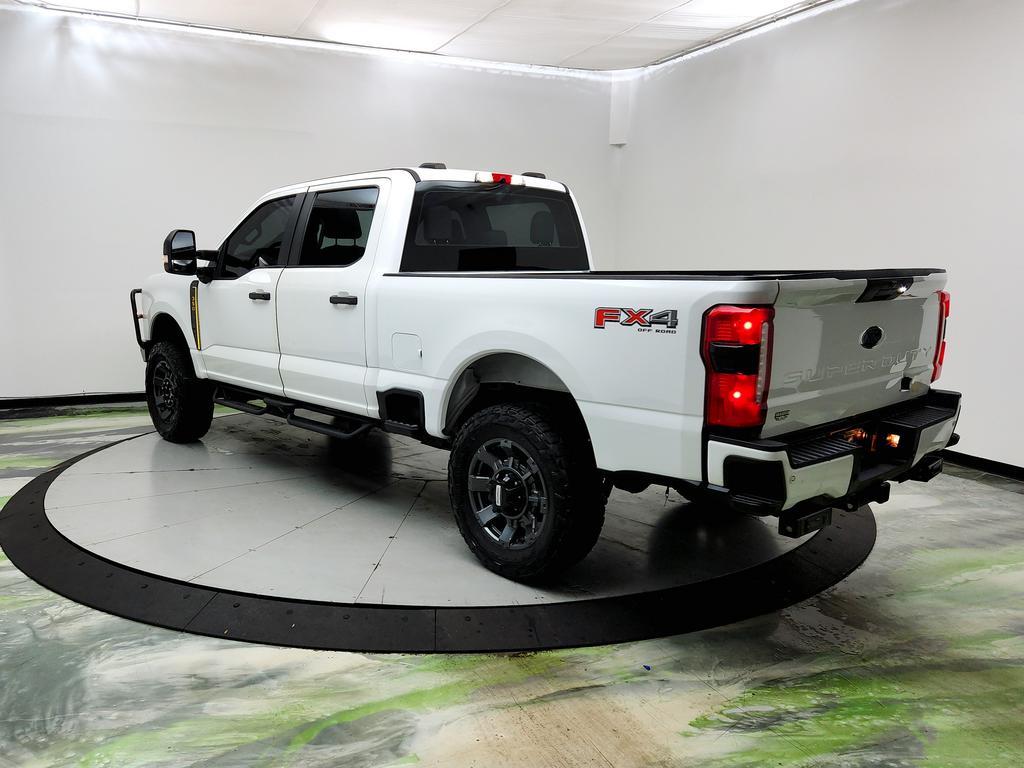 2023 Ford F-350 - $40,795
