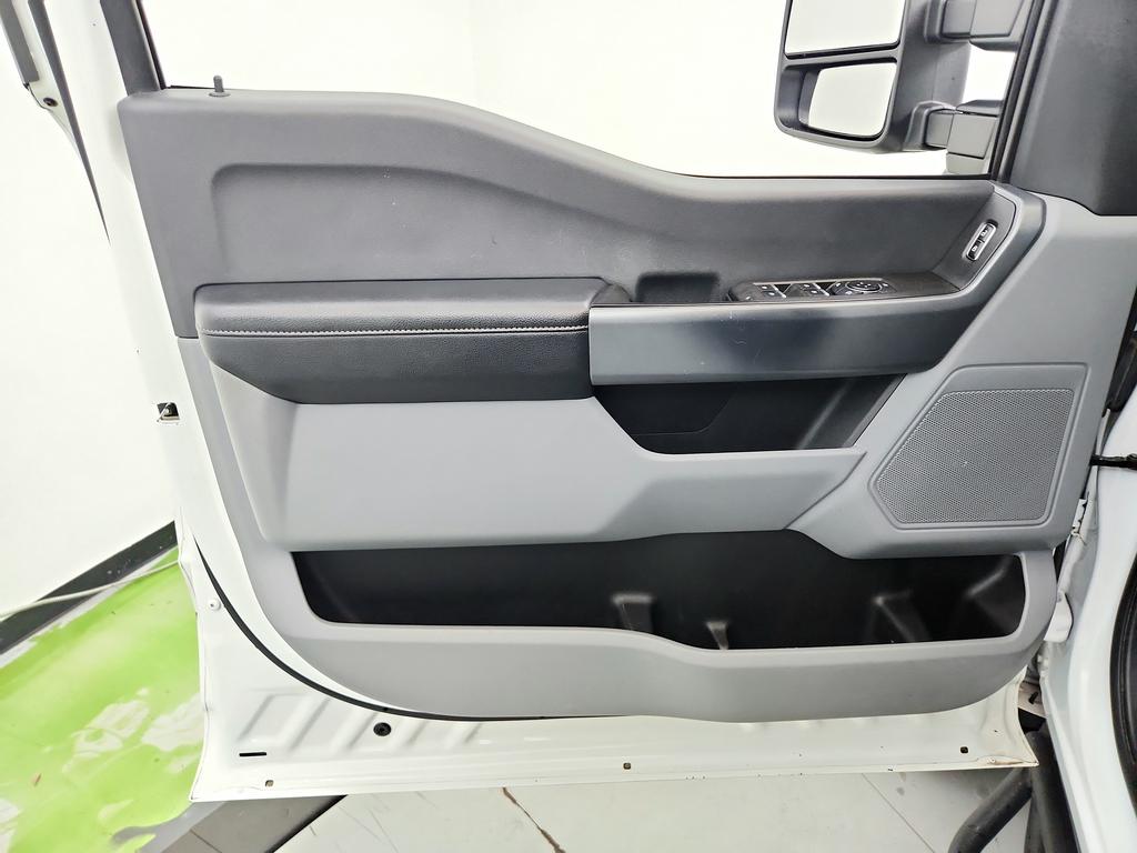 2023 Ford F-350 - $40,795
