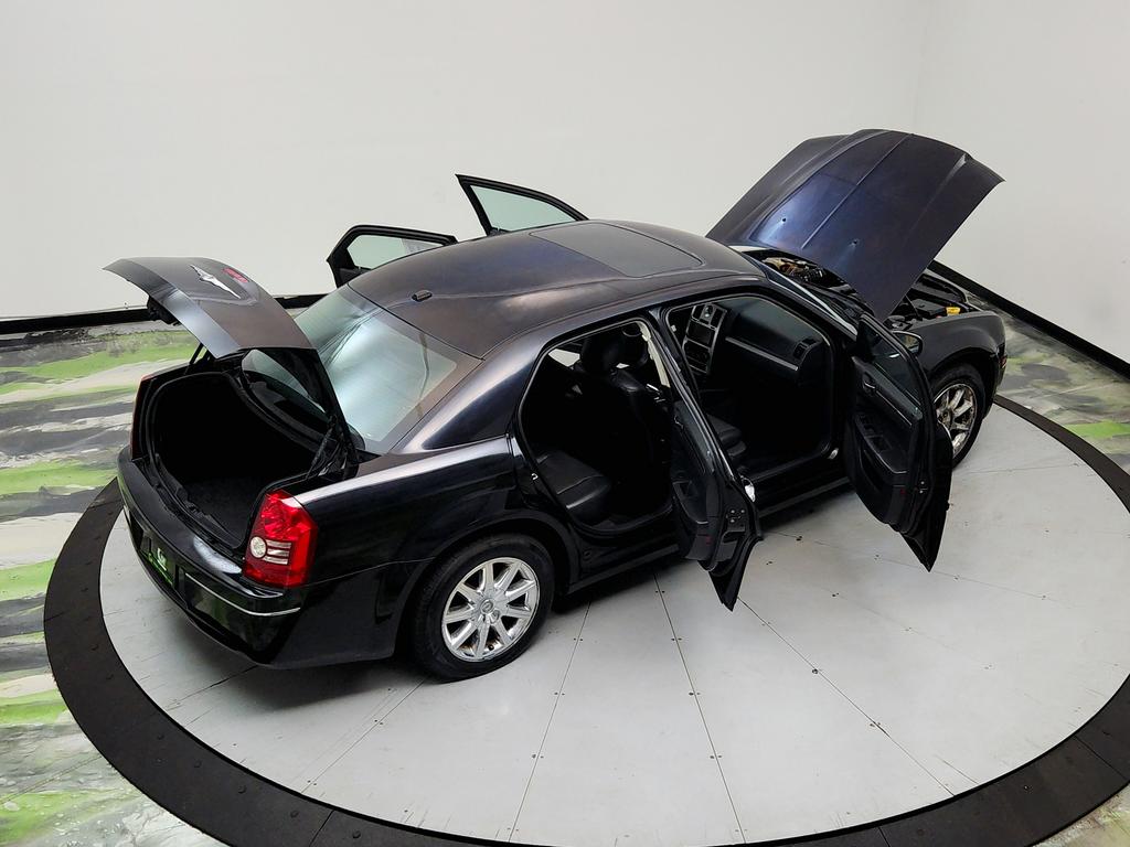 2010 Chrysler 300 - $6,995