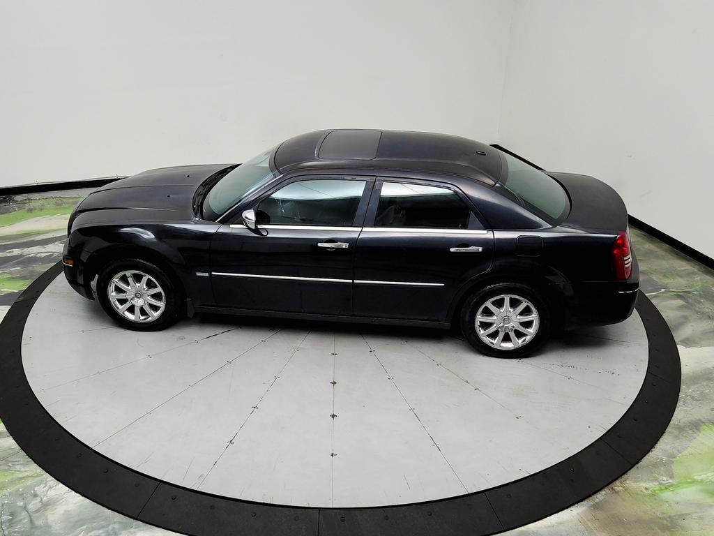 2010 Chrysler 300 - $6,995