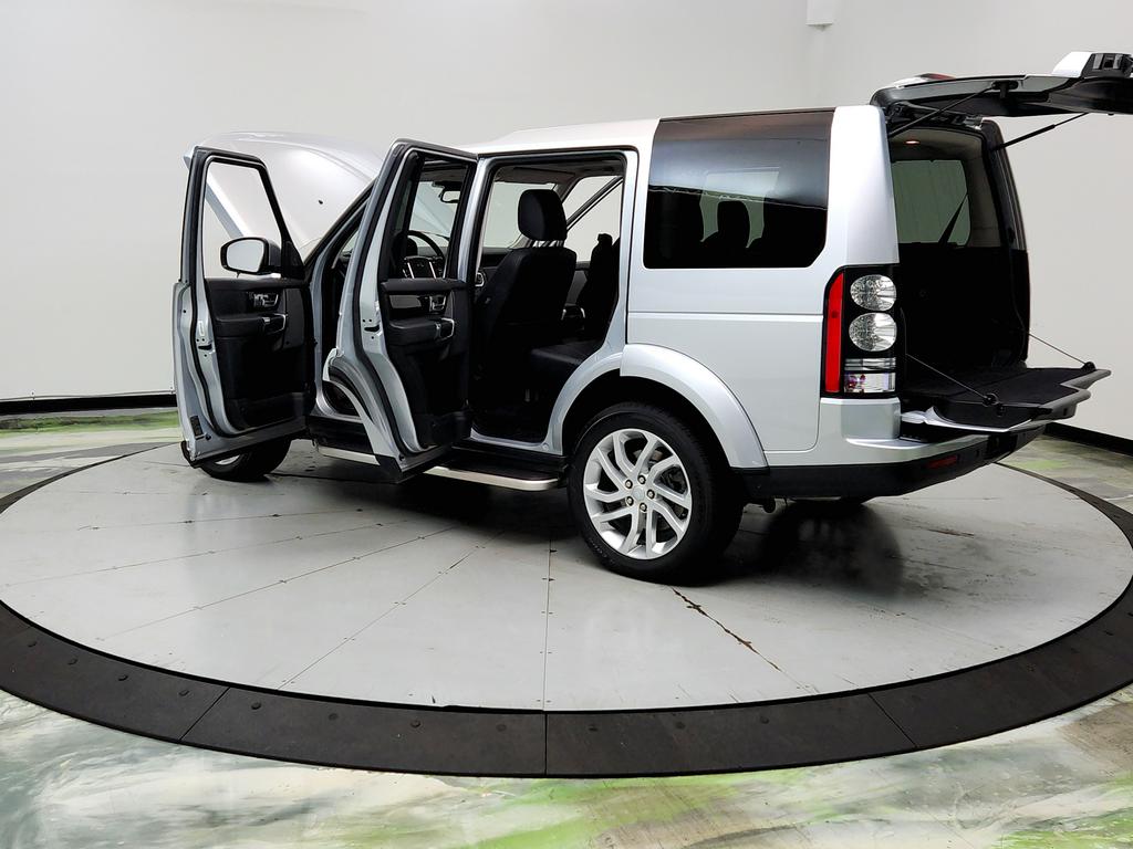 2016 Land Rover LR4 - $8,395
