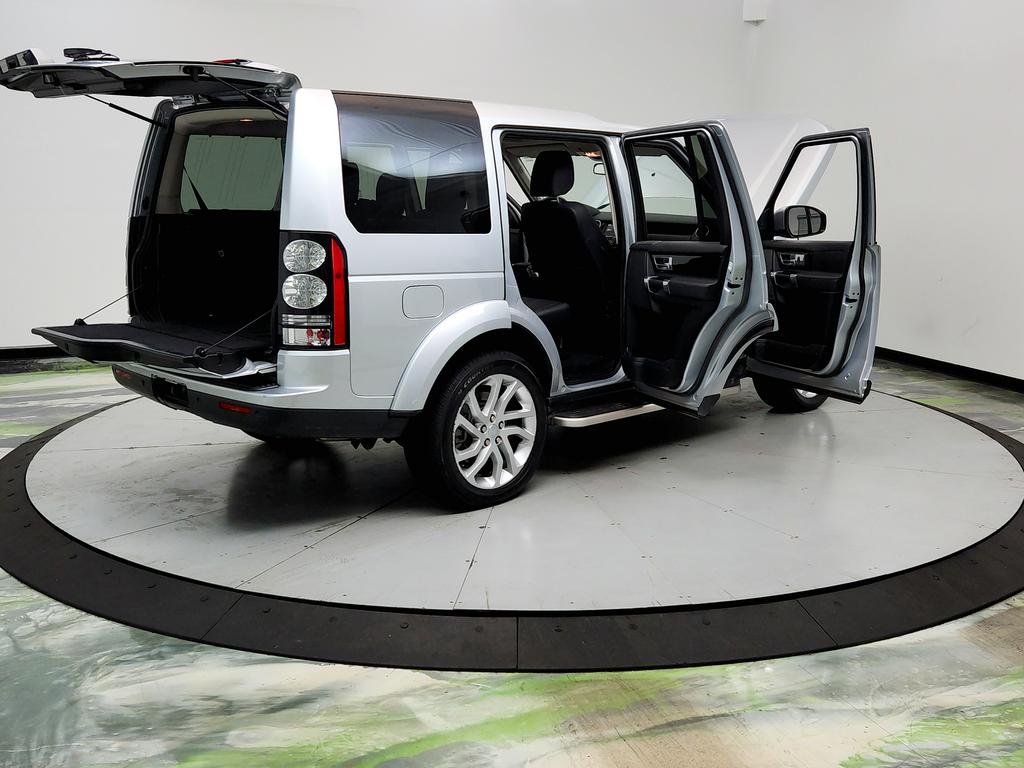 2016 Land Rover LR4 - $8,395