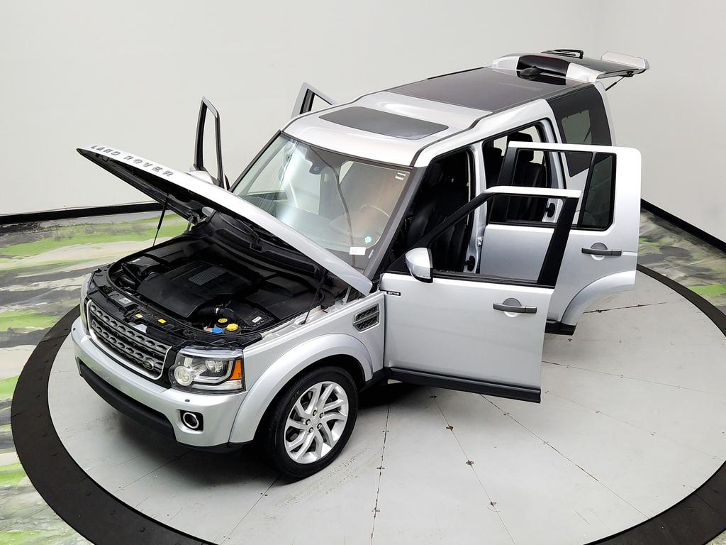 2016 Land Rover LR4 - $8,395
