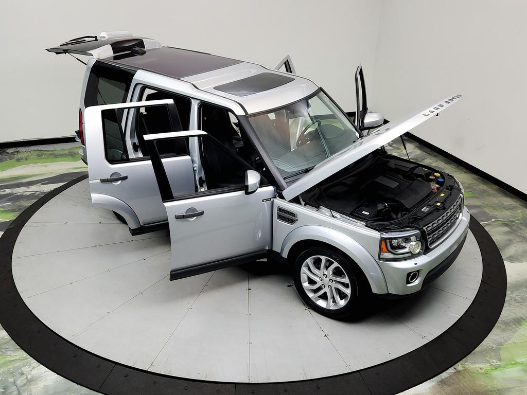 2016 Land Rover LR4 - $8,395