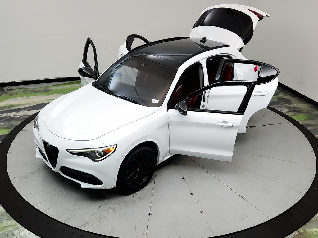 2020 Alfa Romeo Stelvio - $11,495