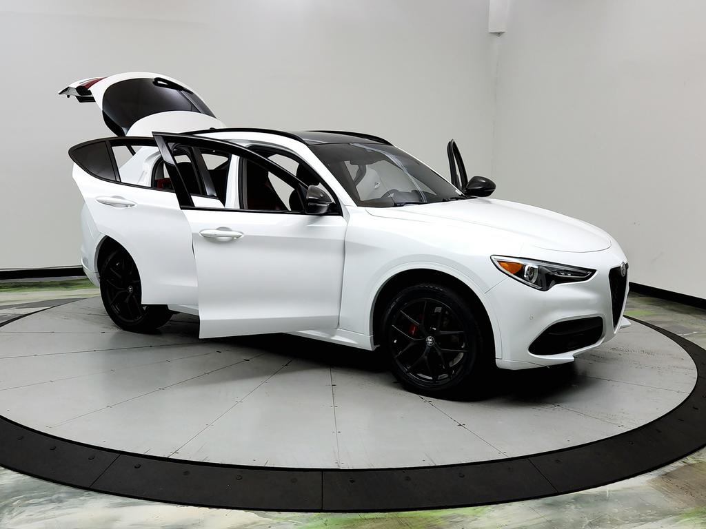 2020 Alfa Romeo Stelvio - $11,495