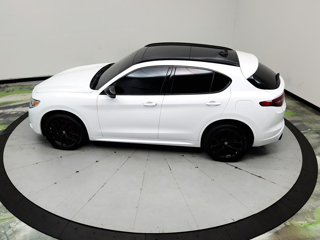 2020 Alfa Romeo Stelvio - $11,495