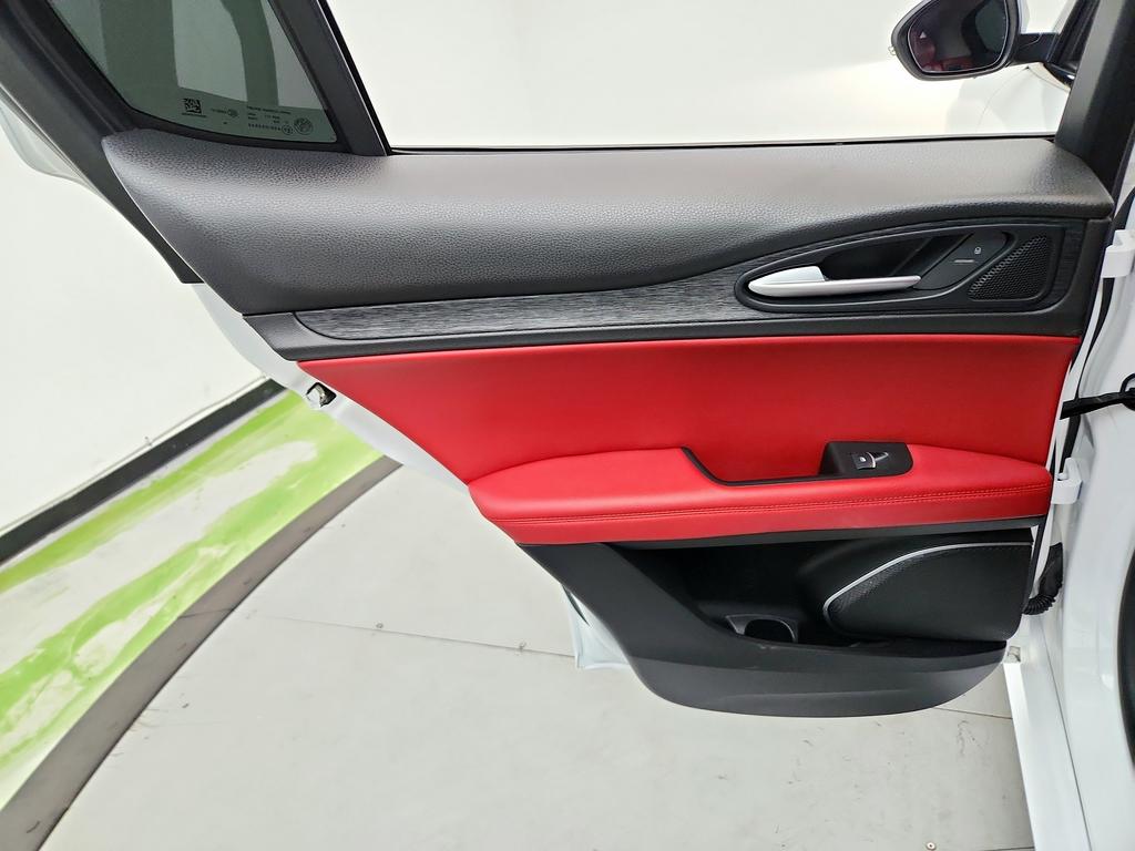 2020 Alfa Romeo Stelvio - $11,495