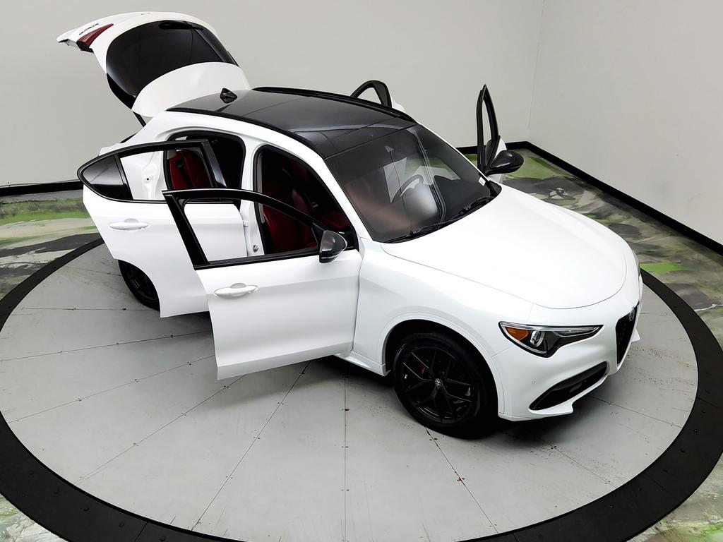 2020 Alfa Romeo Stelvio - $11,495
