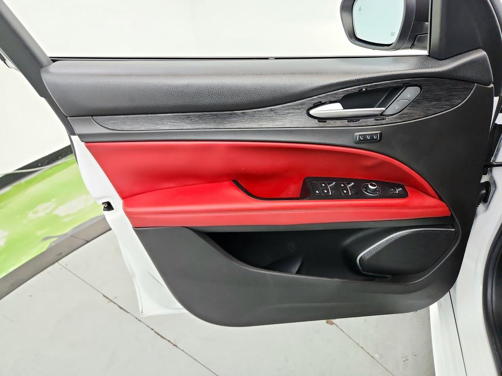 2020 Alfa Romeo Stelvio - $11,495
