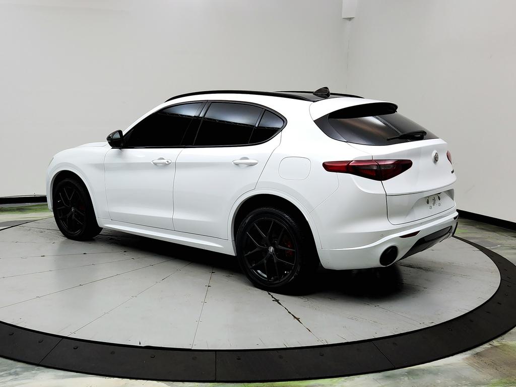 2020 Alfa Romeo Stelvio - $11,495